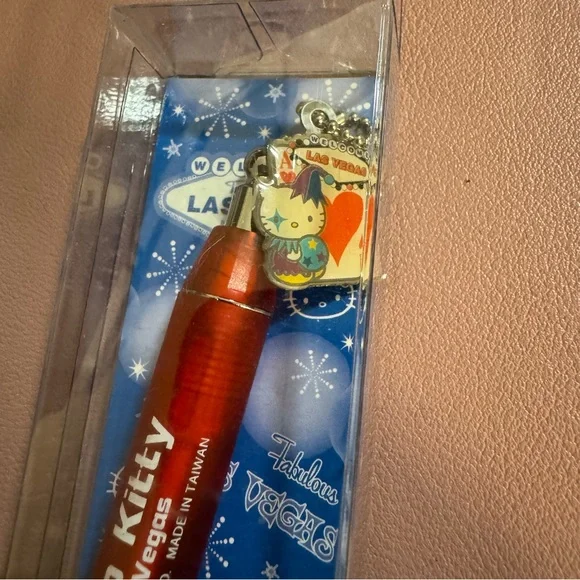 Hello Kitty Pens - Picture 4 of 5